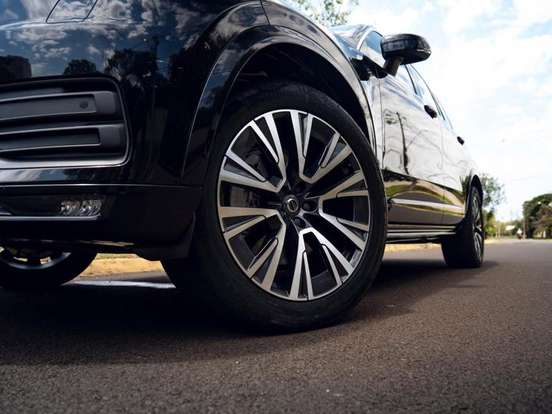 VOLVO-XC90-2.0 T6 GASOLINA MOMENTUM AWD GEARTRONIC VOLVO-XC90-2019