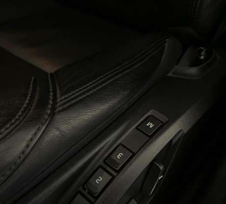 VOLVO-V40-2.0 T4 MOMENTUM GASOLINA 4P AUTOMÁTICO VOLVO-V40-2017