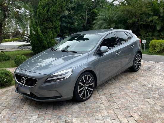 VOLVO-V40-2.0 T4 MOMENTUM GASOLINA 4P AUTOMÁTICO VOLVO-V40-2017