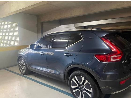 VOLVO XC40 1.5 T5 RECHARGE MOMENTUM GEARTRONIC
