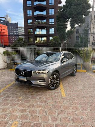 VOLVO XC60 2.0 T8 HYBRID MOMENTUM AWD GEARTRONIC