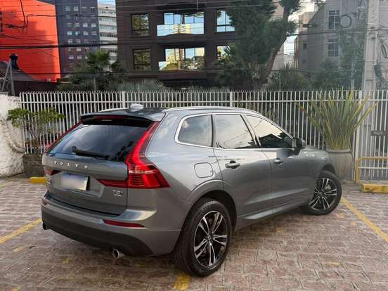 VOLVO-XC60-2.0 T8 HYBRID MOMENTUM AWD GEARTRONIC VOLVO-XC60-2020