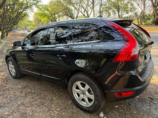 VOLVO-XC60-2009
