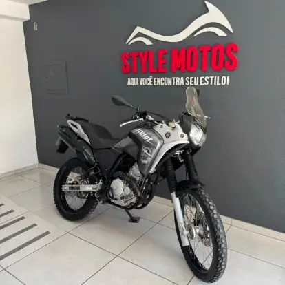 YAMAHA-XTZ 250 TÉNÉRÉ YAMAHA-XTZ 250 TÉNÉRÉ-2017