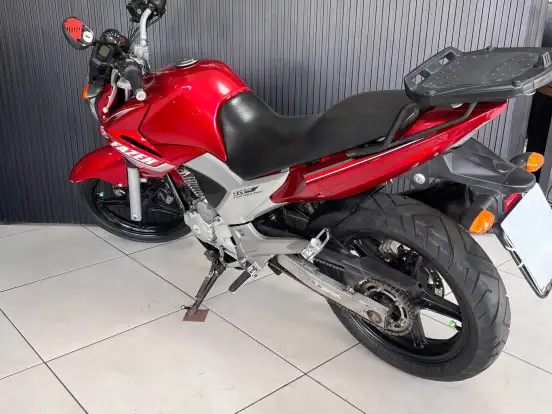 YAMAHA-YS 250 FAZER YAMAHA-YS 250 FAZER-2012