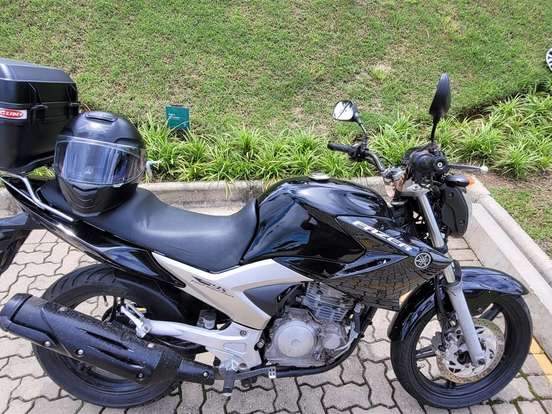 YAMAHA-YS 250 FAZER YAMAHA-YS 250 FAZER-2011