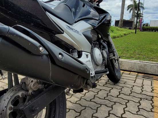 YAMAHA-YS 250 FAZER YAMAHA-YS 250 FAZER-2011