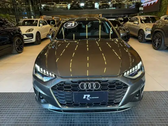 AUDI-A4-2021