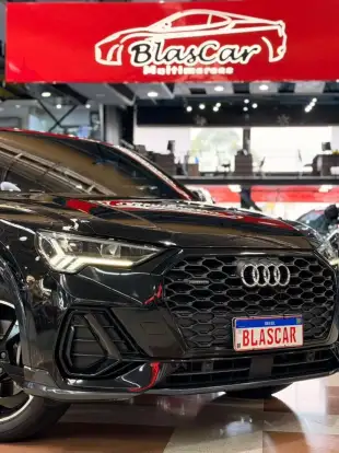 AUDI-Q3-2022