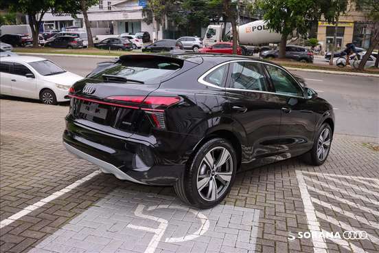 AUDI-Q3-2026