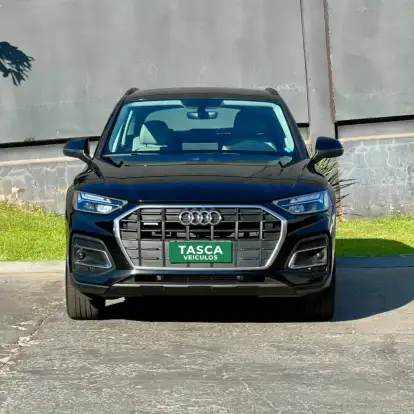 AUDI-Q5-2022