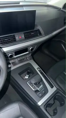 AUDI-Q5-2022