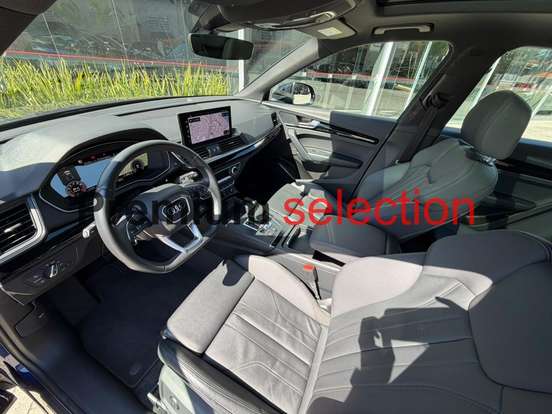 AUDI-Q5-2022