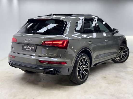 AUDI-Q5-2.0 45 TFSI GASOLINA S LINE BLACK QUATTRO S TRONIC AUDI-Q5-2024