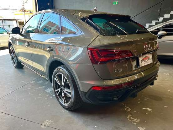 AUDI-Q5-2023