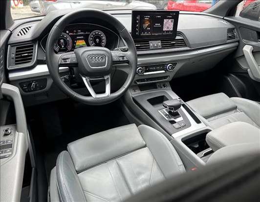 AUDI-Q5-2023