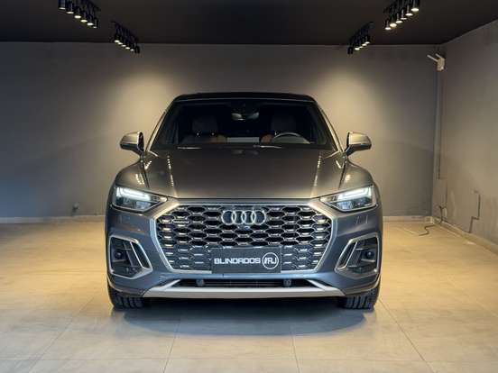 AUDI-Q5-2022