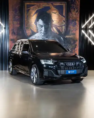 AUDI-Q7-2023