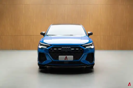 AUDI-RS Q3-2021