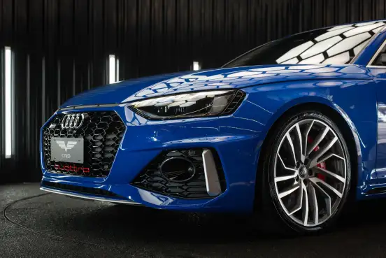 AUDI-RS4-2020