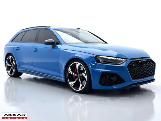 AUDI-RS4-2020