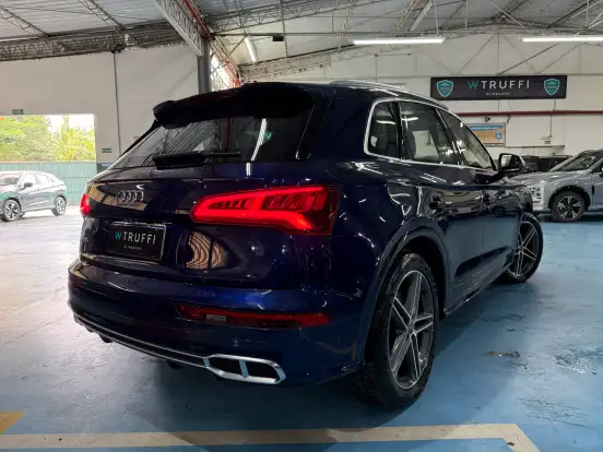 AUDI-SQ5-2017