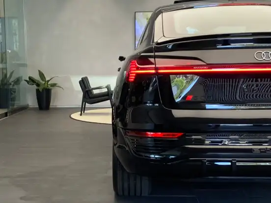 AUDI-SQ8 E-TRON-ELÉTRICO SPORTBACK QUATTRO AUDI-SQ8 E-TRON-2023