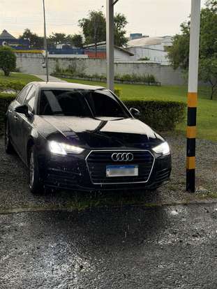 AUDI-A4-2017