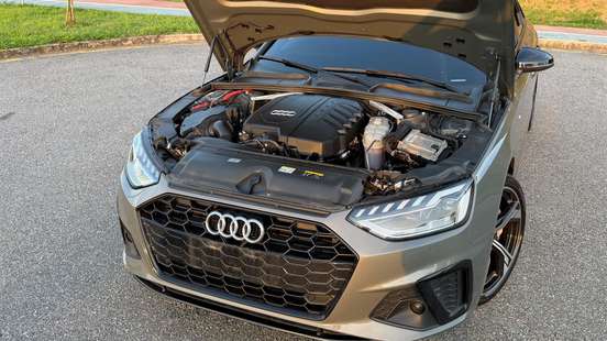 AUDI-A4-2023