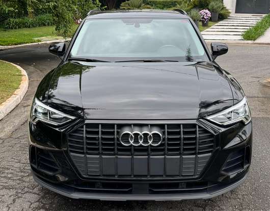 AUDI-Q3-2019