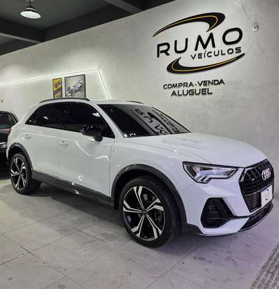 AUDI-Q3-2023