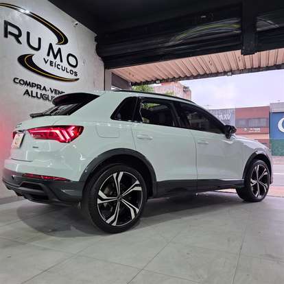 AUDI-Q3-2023