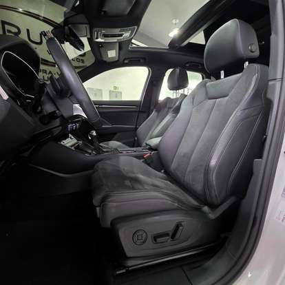 AUDI-Q3-2023