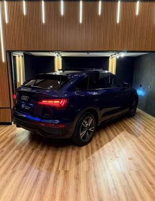 AUDI-Q5-2022