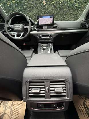 AUDI-Q5-2023
