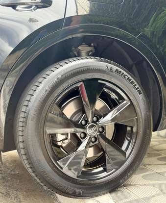 AUDI-Q5-2023
