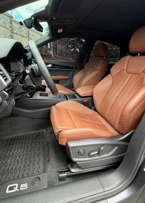 AUDI-Q5-2022