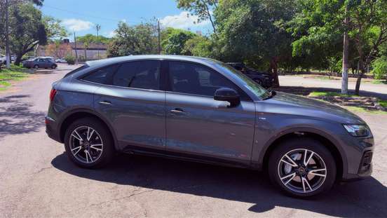 AUDI-Q5-2023