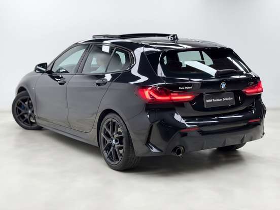 BMW-118i-2022