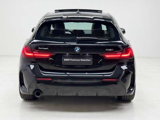 BMW-118i-1.5 12V GASOLINA M SPORT STEPTRONIC BMW-118i-2022
