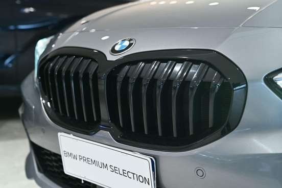 BMW-118i-2023
