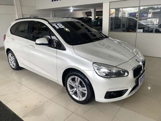 BMW-220i-2018