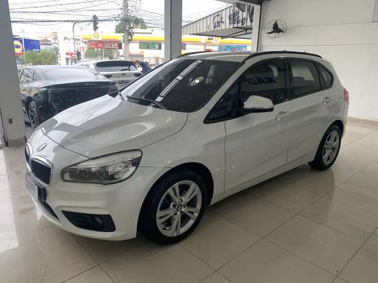 BMW-220i-2018