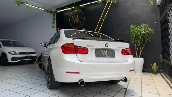 BMW-320i-2014