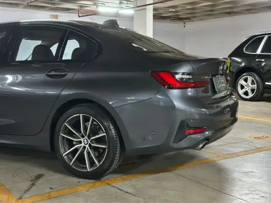 BMW-320i-2.0 16V TURBO GASOLINA SPORT AUTOMÁTICO BMW-320i-2019