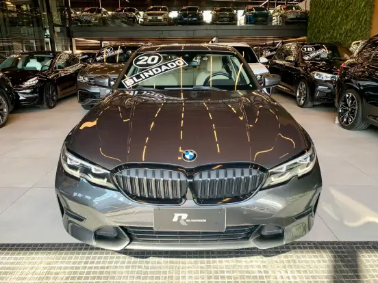 BMW-320i-2020