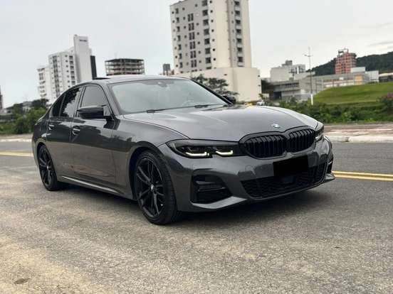 BMW-320i-2021
