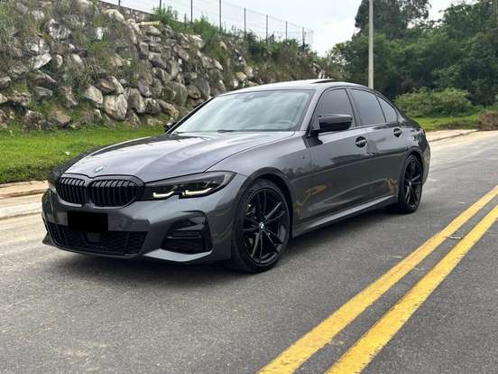 BMW-320i-2021