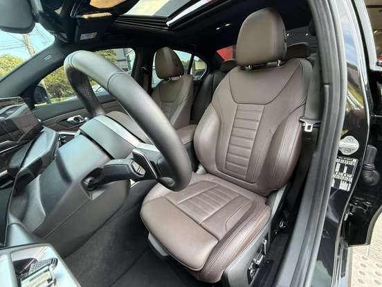 BMW-320i-2024