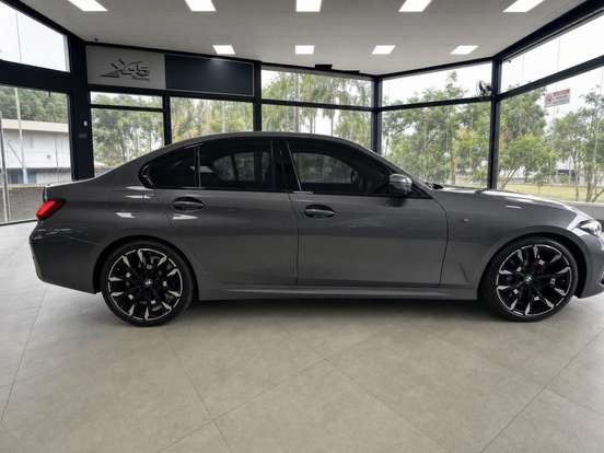 BMW-320i-2024